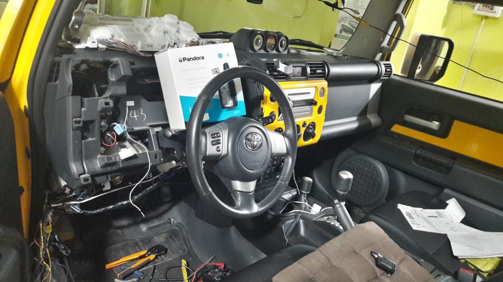 Установка автосигнализации на Toyota FJ Cruiser | Установка автосигнализации Pandora