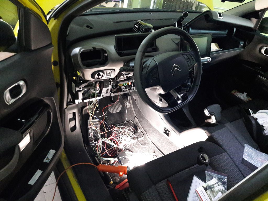 Установка GSM автосигнализации на Citroen C4 Cactus | Установка Призрак 8GL GSM