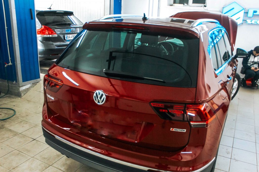 Охранный комплекс на Volkswagen Touareg | Установка Призрак 830 BT на Volkswagen Touareg