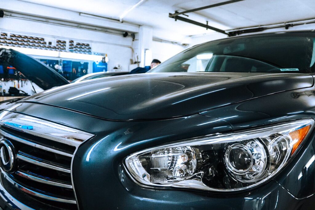Противоугонный комплекс на Infiniti Q50 | Установка Призрак 530 BT на Infiniti Q50