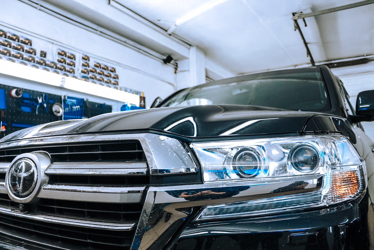 Мощный комплекс защиты от угона на Toyota Land Cruiser 200 | Установка Призрак 840 BT на Toyota Land Cruiser 200