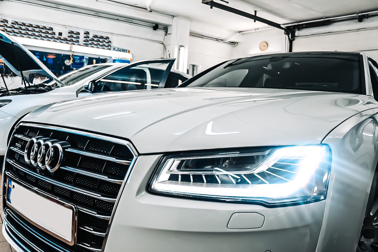 Защита от угона Audi A8 | Установка автосигнализации Призрак 830 BT на Audi A8