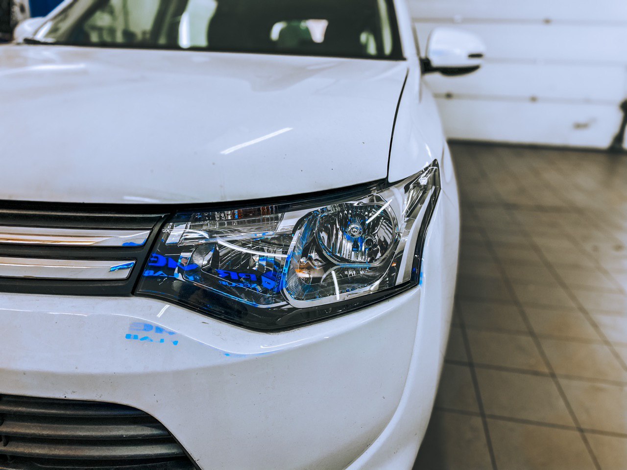 Защита от угона Mitsubishi Outlander | Установка автосигнализации Призрак 830 BT на Mitsubishi Outlander