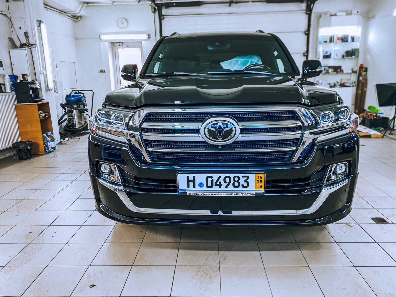 Защита от угона Toyota Land Cruiser 200 | Установка автосигнализации Призрак 840 BT на Toyota Land Cruiser 200