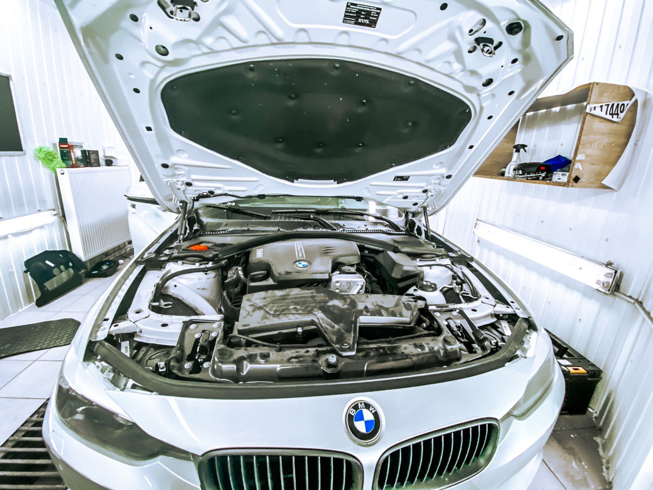 Защита от угона BMW 328i | Установка автосигнализации Призрак 830 BT на BMW 328i