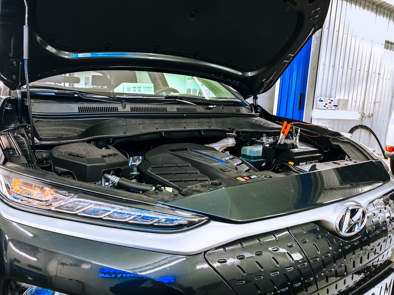 Защита от угона Hyundai IONIQ Electric | Установка сигнализации Призрак 830 BT на Hyundai IONIQ Electric