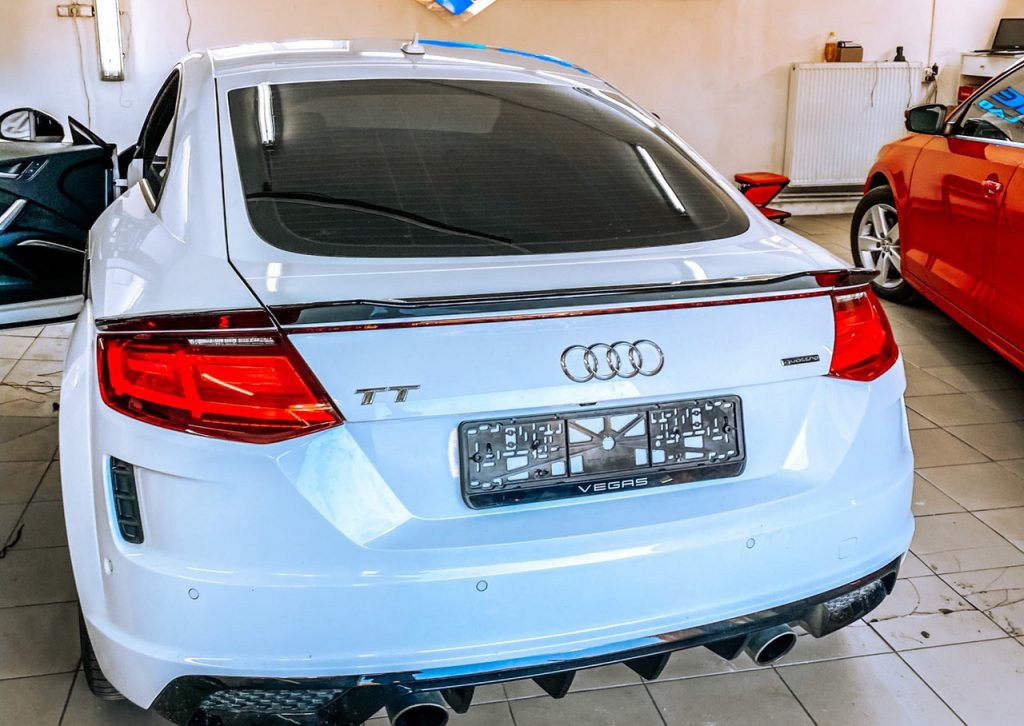Защита от угона спорткара Audi TT | Установка сигнализации Призрак 830 BT на Audi TT