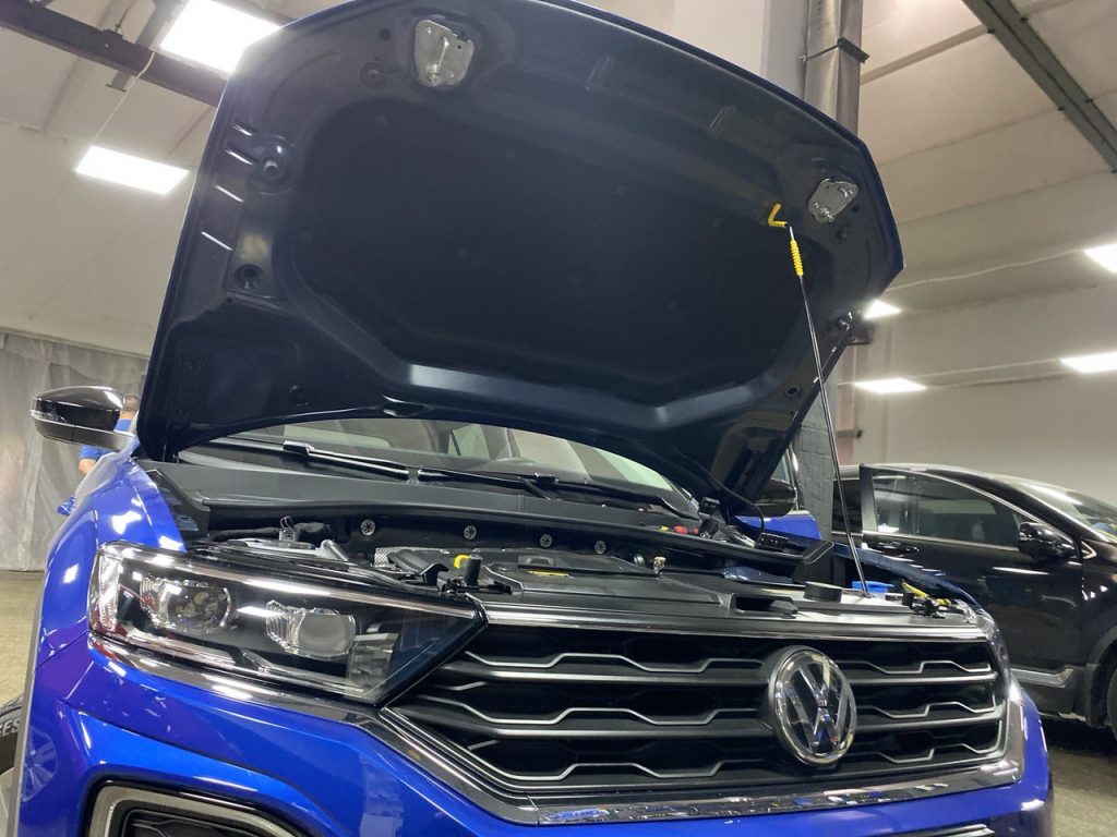 Защита От Угона Volkswagen T-Roc | Установка Автосигнализации Призрак 830 BT На Volkswagen T-Roc