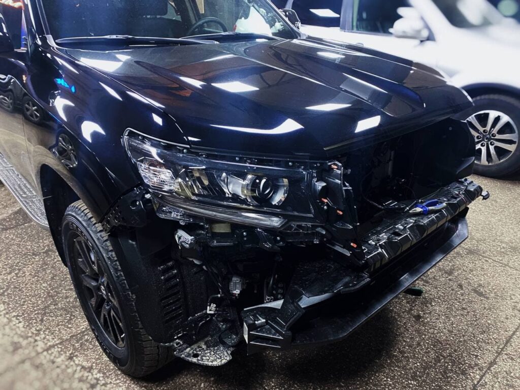 Авторський захист від угону Toyota Land Cruiser Prado Установка автосигналізації Привид 840 на Toyota Ленд Крузер Прадо | Сітка на бампер