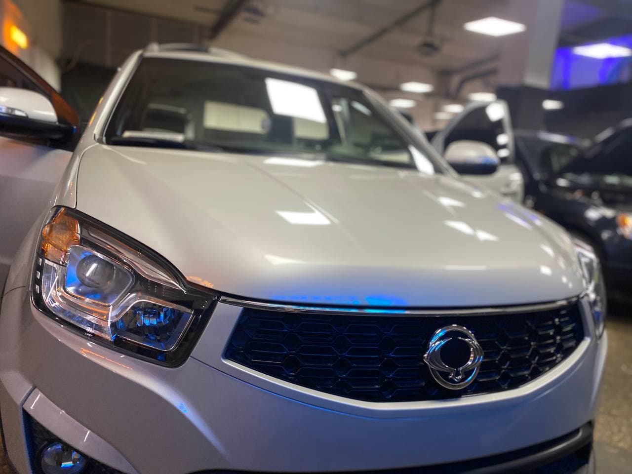 Комплекс услуг для Ssangyong Korando: шумоизоляция салона, установка LED ламп ближнего света, настройка камеры заднего вида