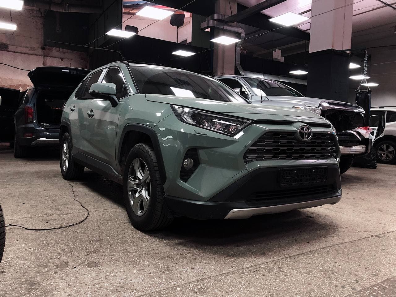 Замена GPS антенны Toyota Rav 4 |  Установка GPS антенны на автомобиль Тойота Рав 4
