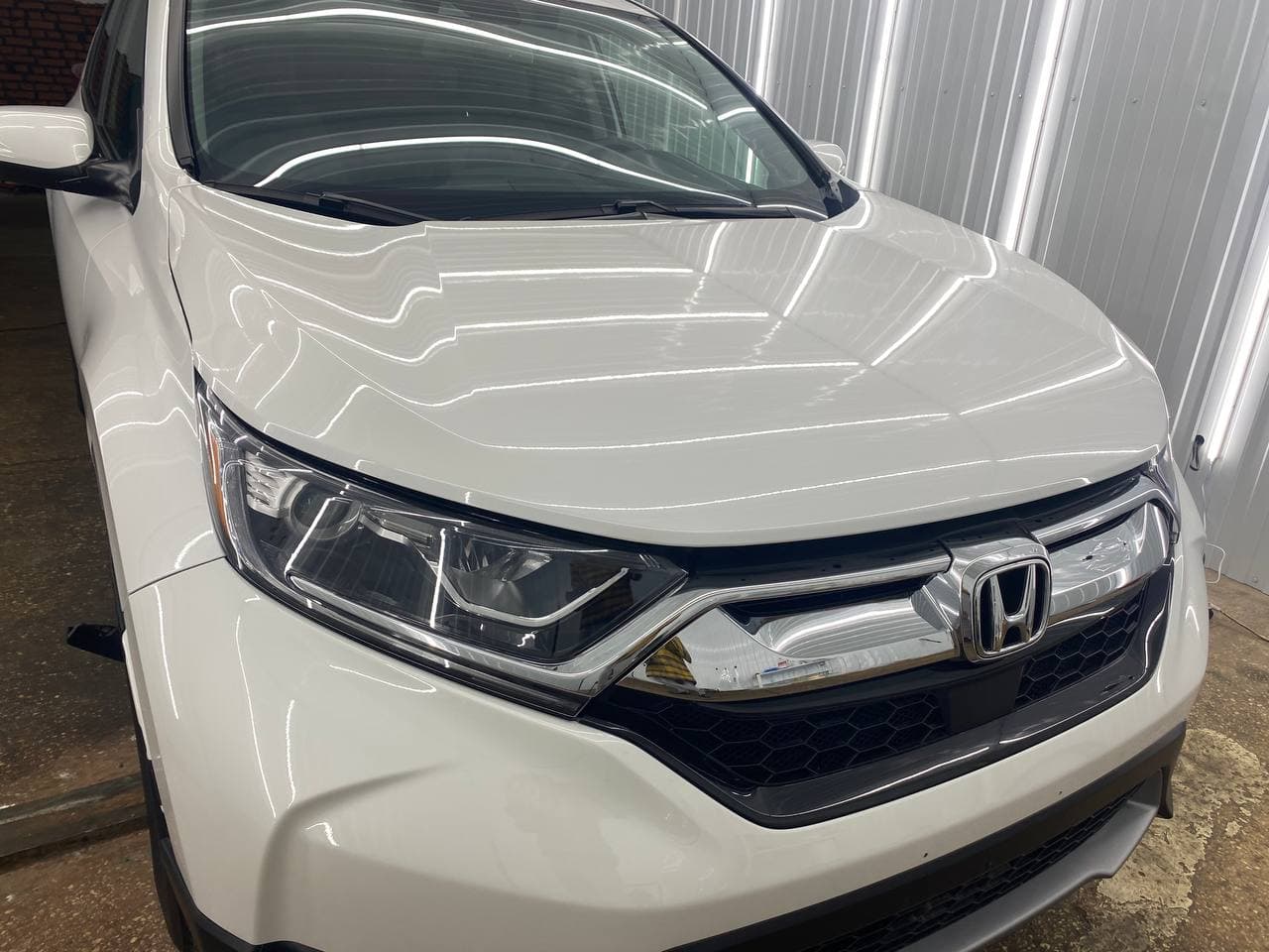 Оклейка защитной антигравийной плёнкой Honda CRV | Оклейка плёнкой капота и фар Хонда СРВ