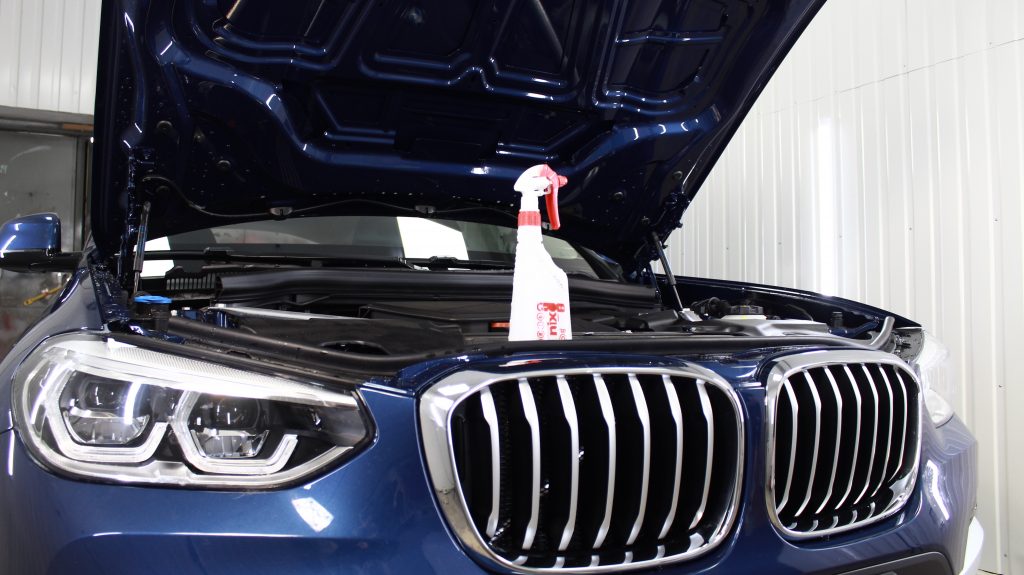 Оклейка защитной пленкой капота, фар и крыльев BMW X3