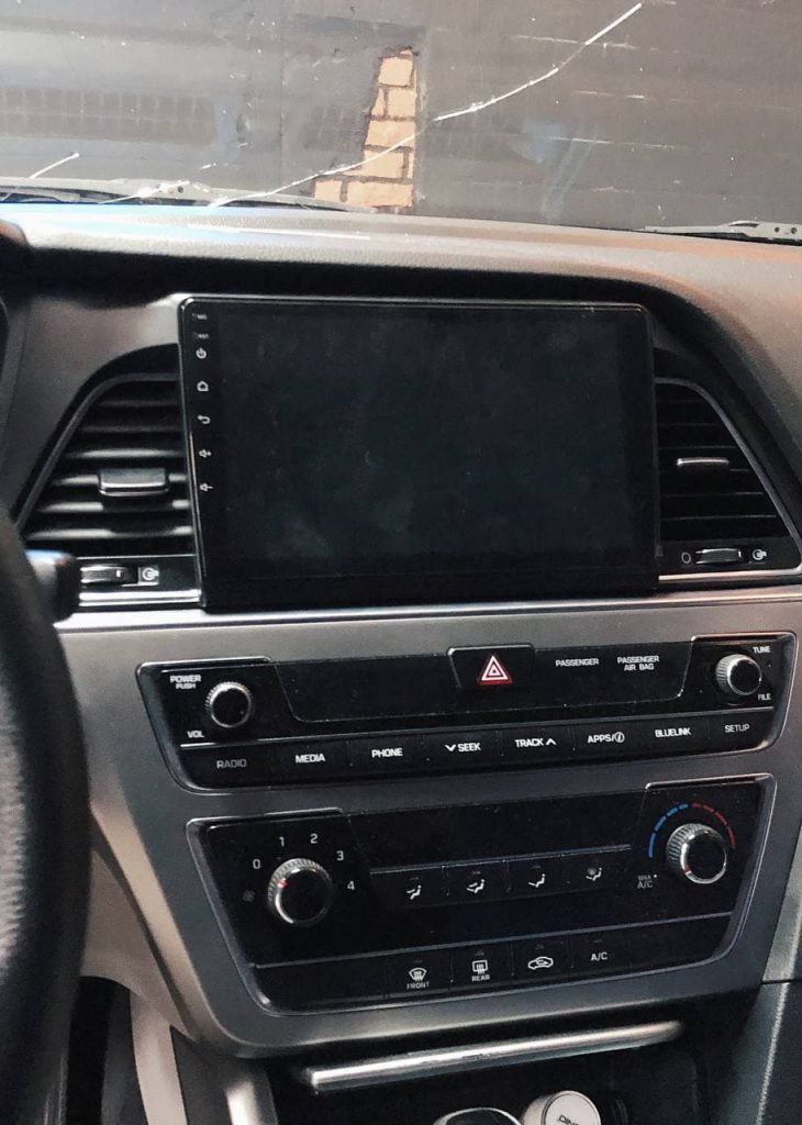 Головное устройство на Hyundai Sonata