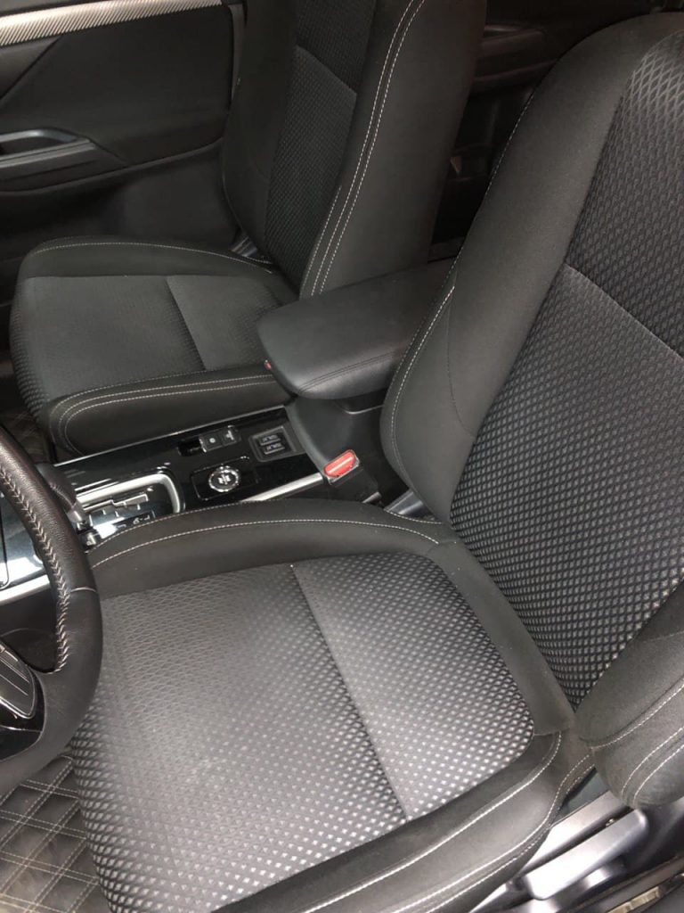 Замена салона автомобиля Mitsubishi Outlander