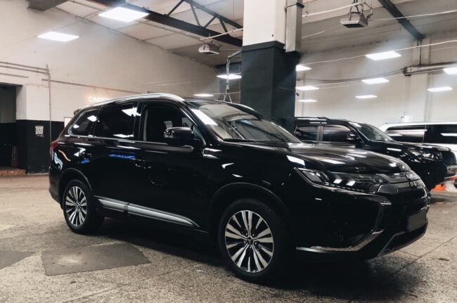 Установка дополнительного оборудования на Mitsubishi Outlander