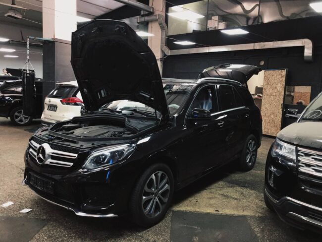 Авторская установка защитного комплекса на Mercedes-Benz GLE