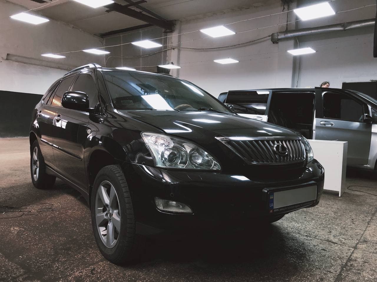 Защита от угона: установка сигнализации на Lexus RX 350