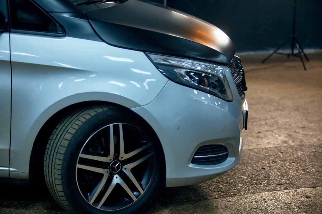 Комплексные работы с Mercedes-Benz Viano: защита от угона, шумоизоляция, покрытие бронеплёнкой.